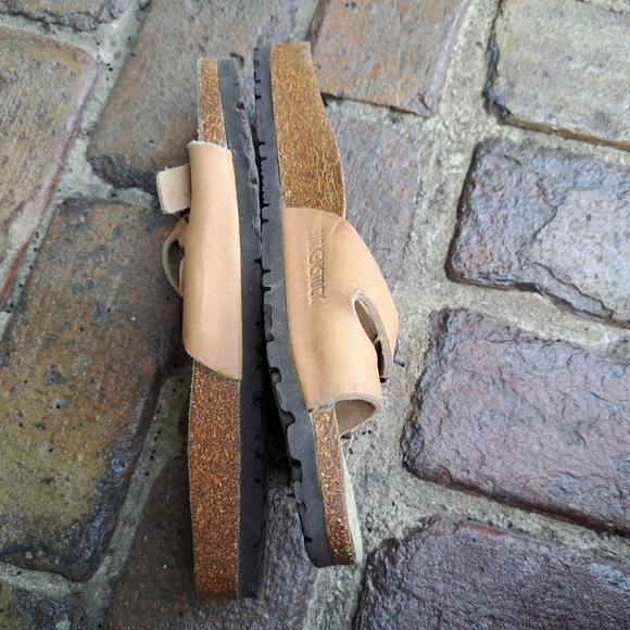 Birkenstock Tan Leather Sandals Size 41 Unisex Clean Footbed *READ* - Picture 8 of 16